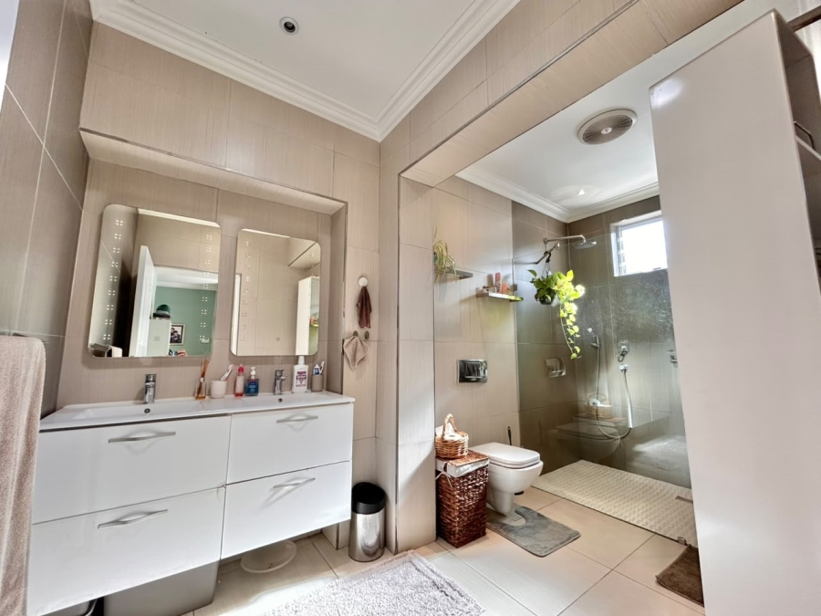 To Let 4 Bedroom Property for Rent in Plumstead Western Cape